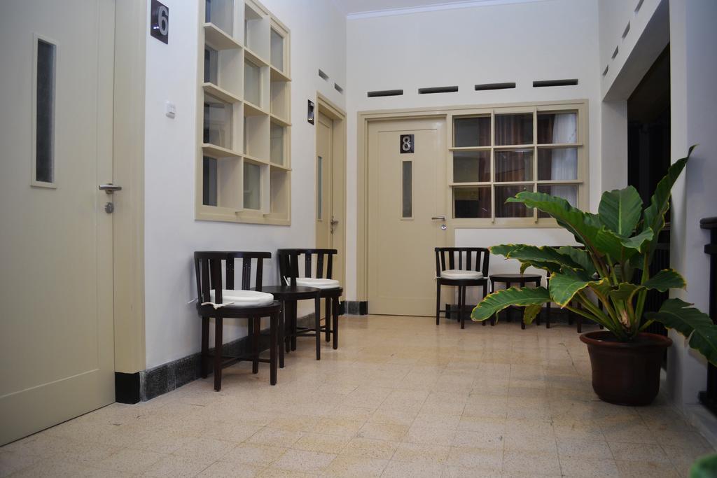 Srikandi Guesthouse 말랑 외부 사진